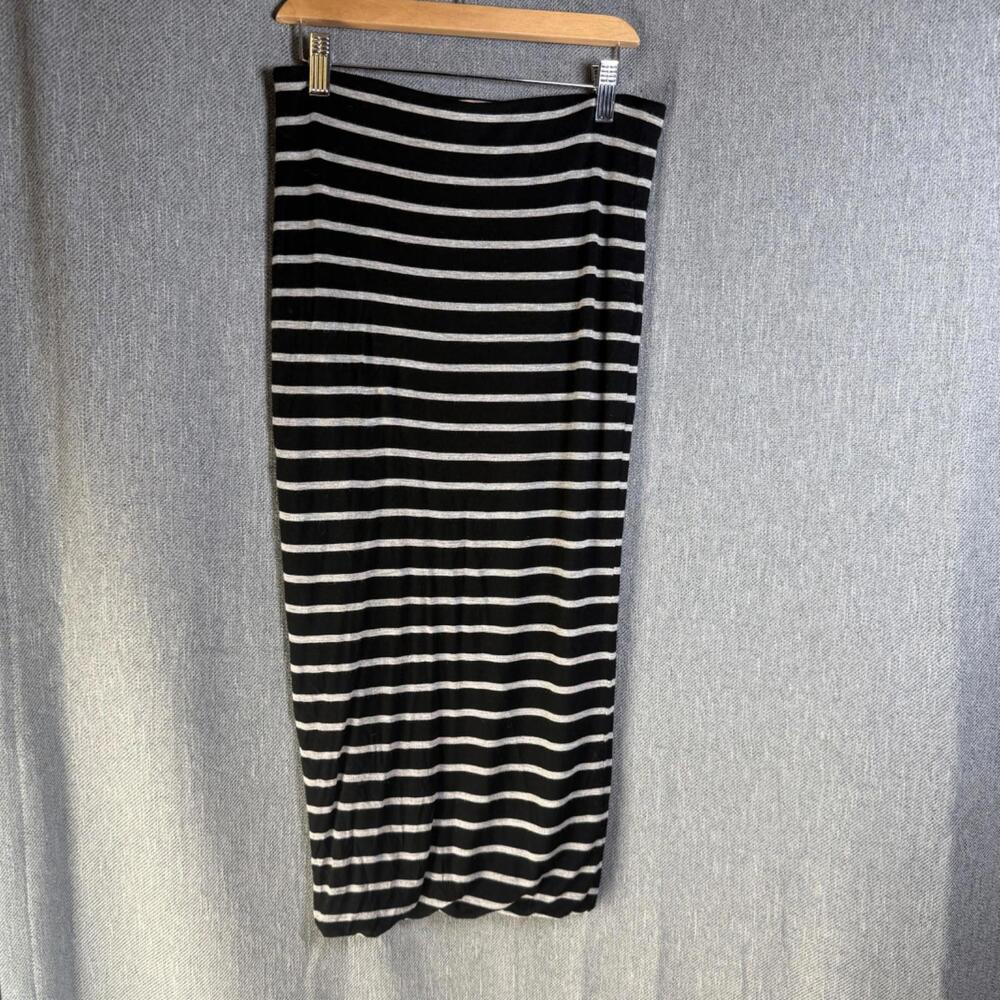 Philosophy Rayon Blend Size M Pull-On Gray Black Stripe Pencil‎ Skirt Bodycon